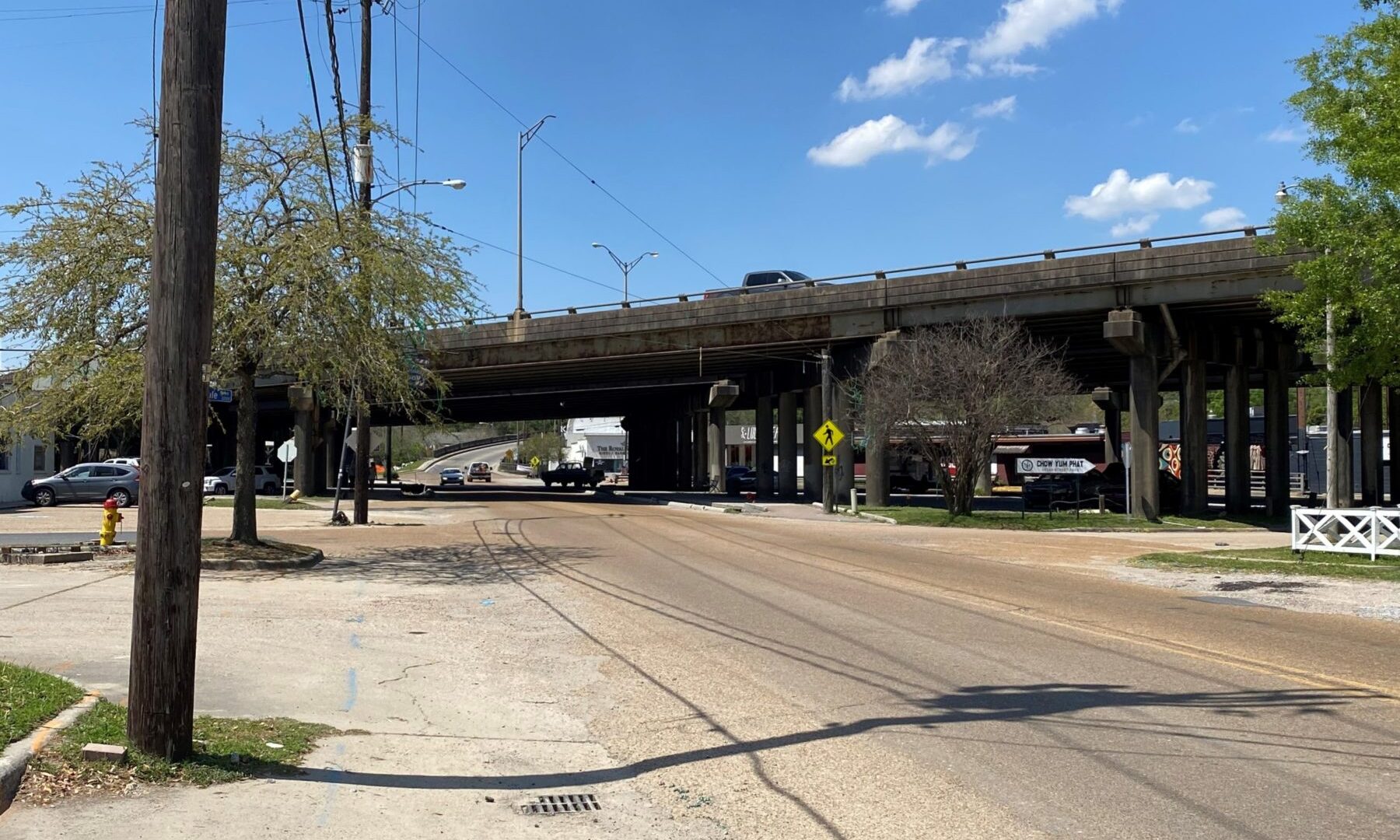 Pre construction view of I-10 eastbound crossing above Perkins Rd.